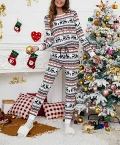 Deals ⌛ Camisa White Fair Isle Reindeer Long-Sleeve Tee & Joggers - 👩 Women ✨